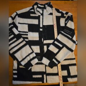 NWT No Boundaries Men's Oversized Faux Sherpa Trucker Jacket. Size Large